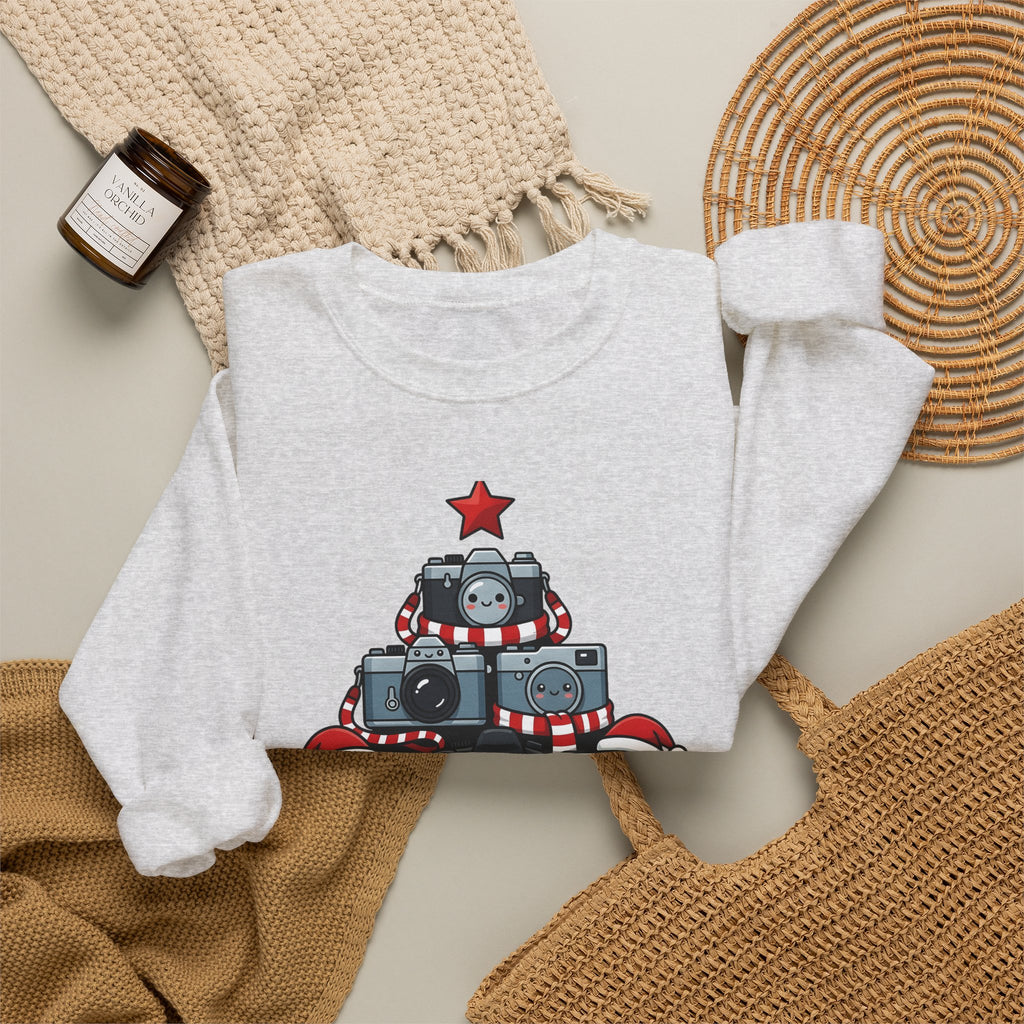 Camera Tree Christmas Photography Gift Kawaii Tree Camera Xmas Enthusiast Cute Photographic Sweatshirt