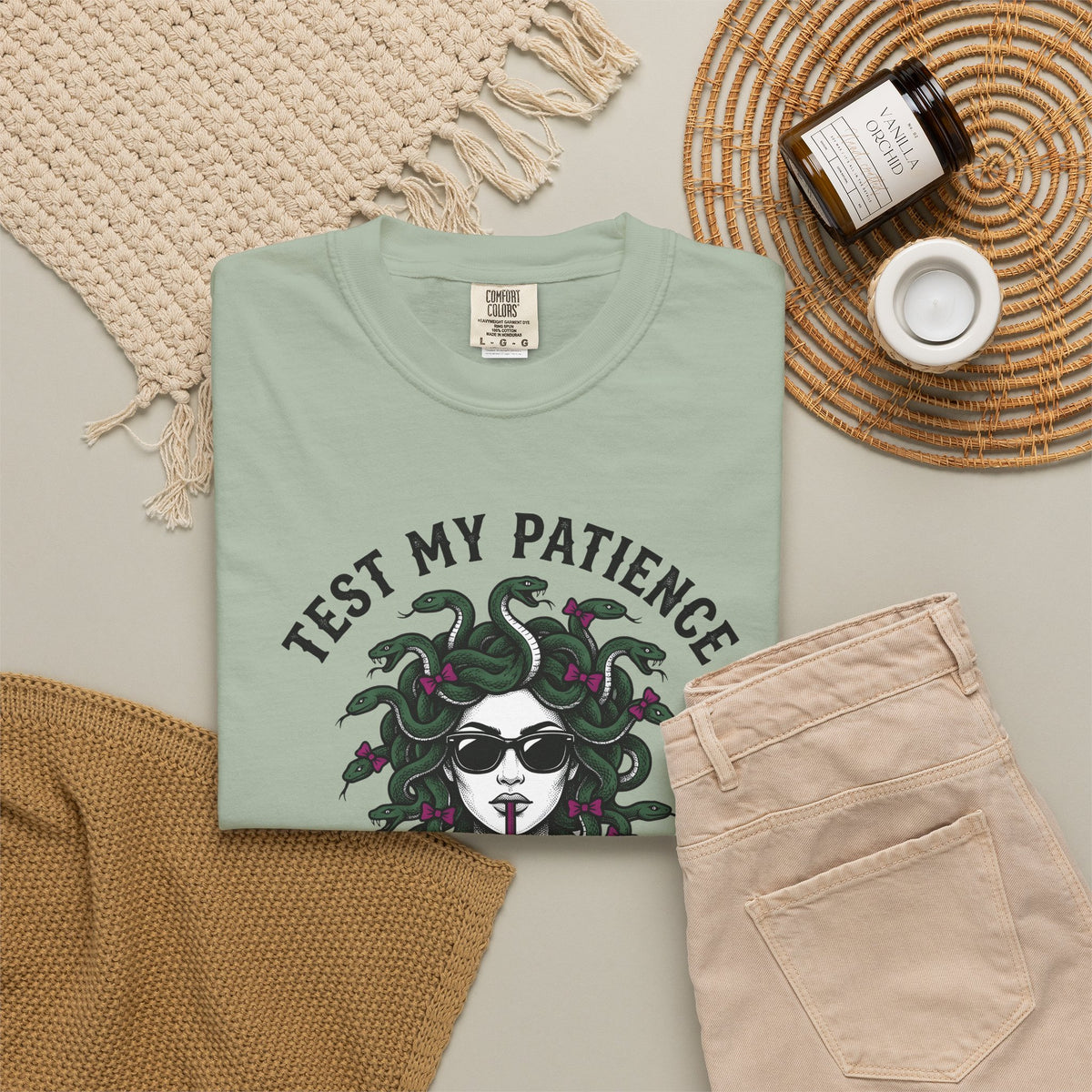Medusa Glasses T-Shirt Moms Funny Gift Women Pop Art T-Shirt Gorgon T-Shirt Motherhood Fan Retro T-Shirt Humor Graphic Classic Lotus Bloom T-Shirt