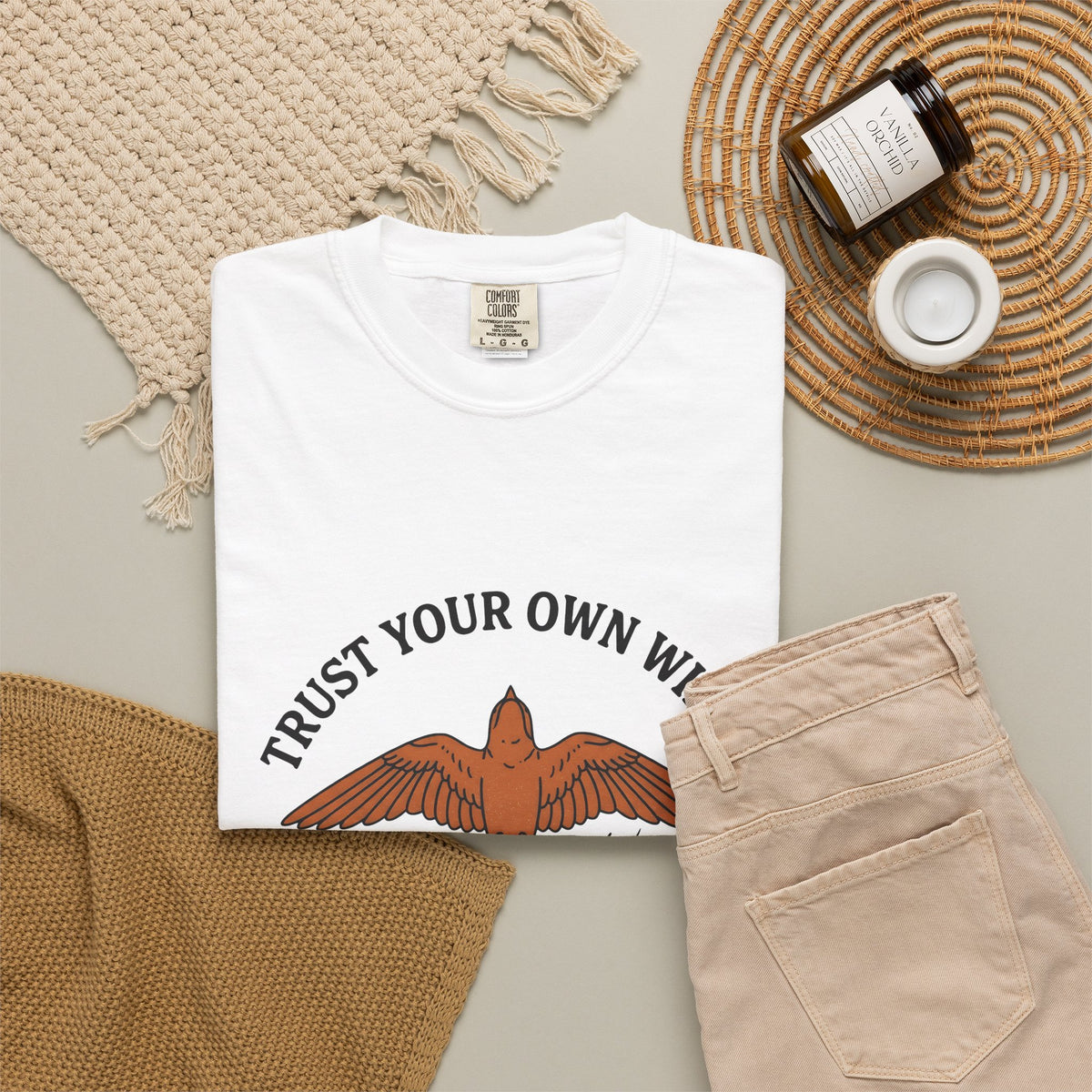 Swallow Bird T-Shirt Bird Wildlife Gift Women Tribal T-Shirt Swallows T-Shirt Birdwatcher Fan Primitive Graphic Classic Wingspan T-Shirt