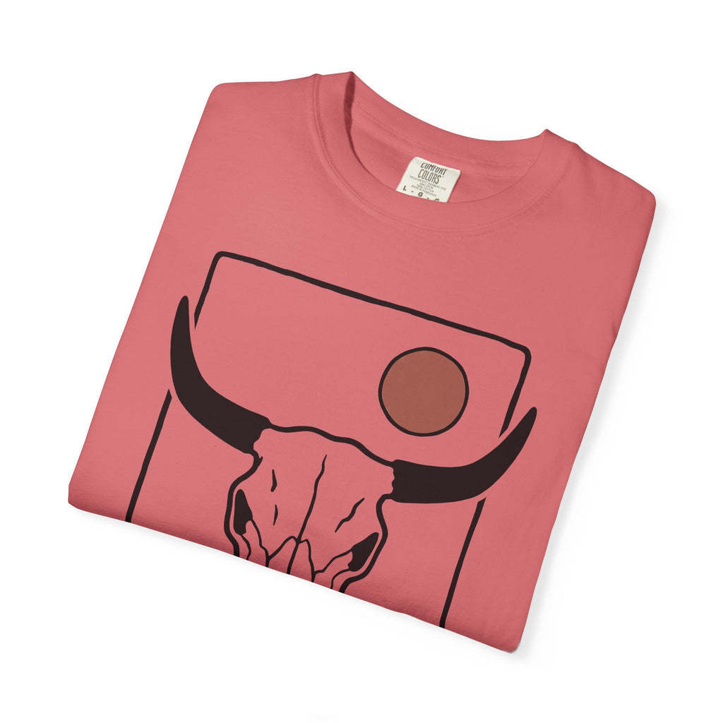 Bull Head T-Shirt Cowgirl Cowboy Gift Women Southwestern T-Shirt Bull T-Shirt Rodeo Fan Western T-Shirt Cowboy Graphic Sleek Sun Icon T-Shirt