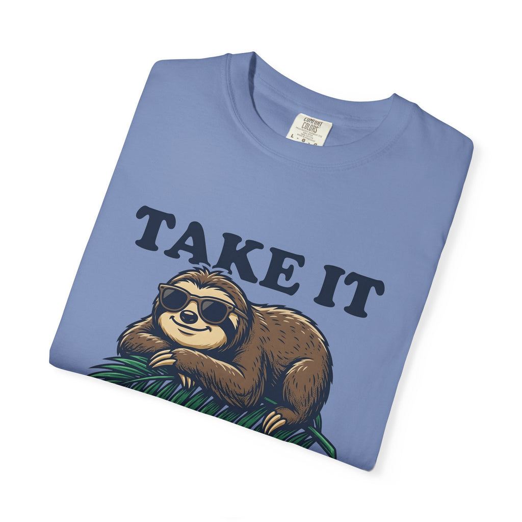Sloth Shades T-Shirt Funny Wildlife Gift Women Comic T-Shirt Cool Shades T-Shirt Humor Fan Cartoon T-Shirt Animal Graphic Vintage Tropical Leaf