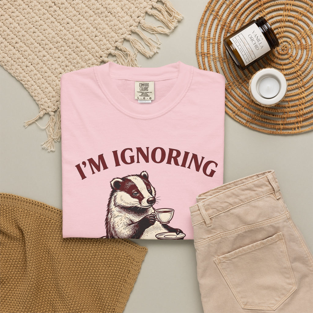Badger Tea Funny Creatures Gift Sketch Tea Humor Fan Drawing Cartoon Tea Cup T-Shirt