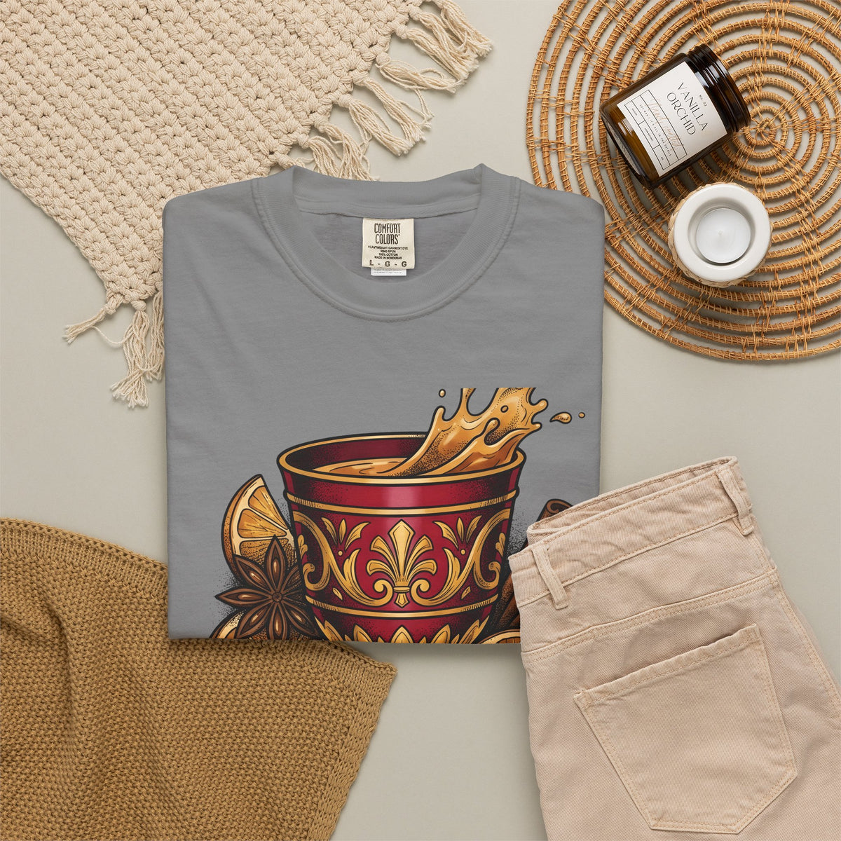 Hot Spiced Drink Holiday Yuletide Gift Farmhouse Mulled Wine Christmas Fan Rustic Winter Outline T-Shirt
