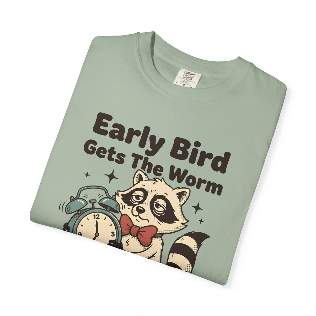 Raccoon Clock T-Shirt Funny Animal Gift Women Cartoon T-Shirt Clock T-Shirt Humor Fan Comic T-Shirt Wildlife Graphic Retro Stars T-Shirt