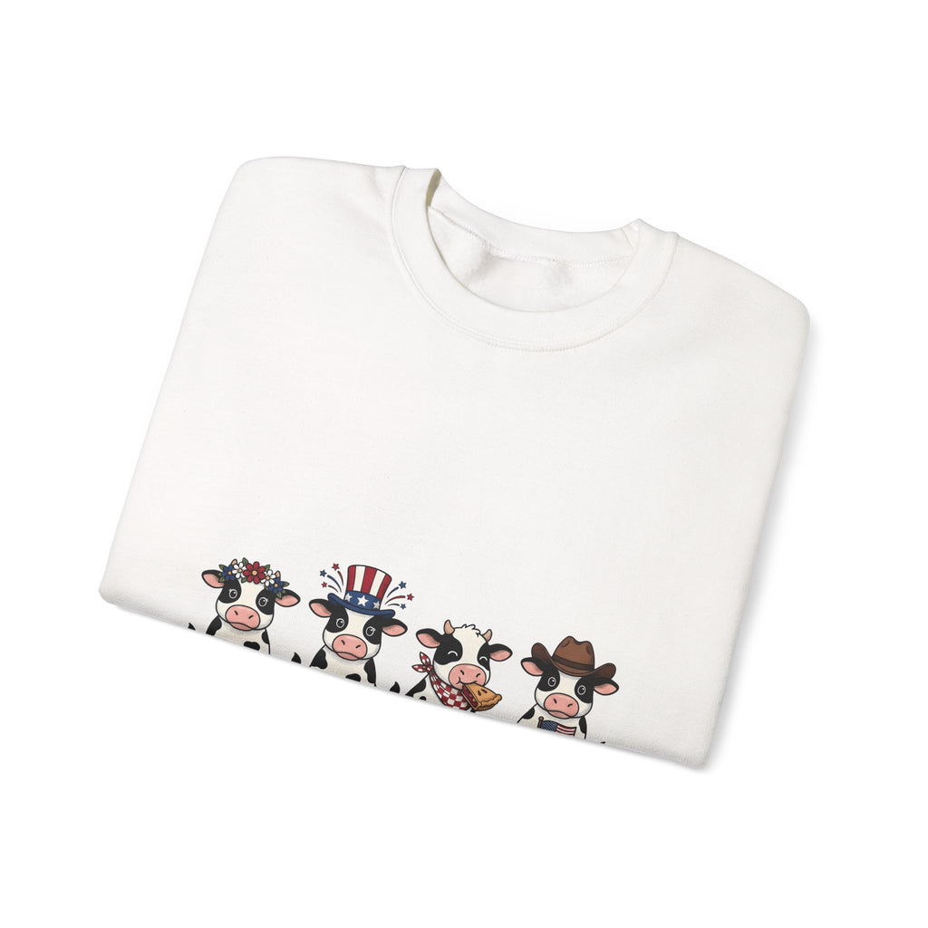 Patriotic Cows Sweatshirt 4th Of July Farm Gift Women Cartoon Sweatshirt Cows Sweatshirt Independence Day Fan Comic Sweatshirt Ranch Graphic Hand Drawn Pie