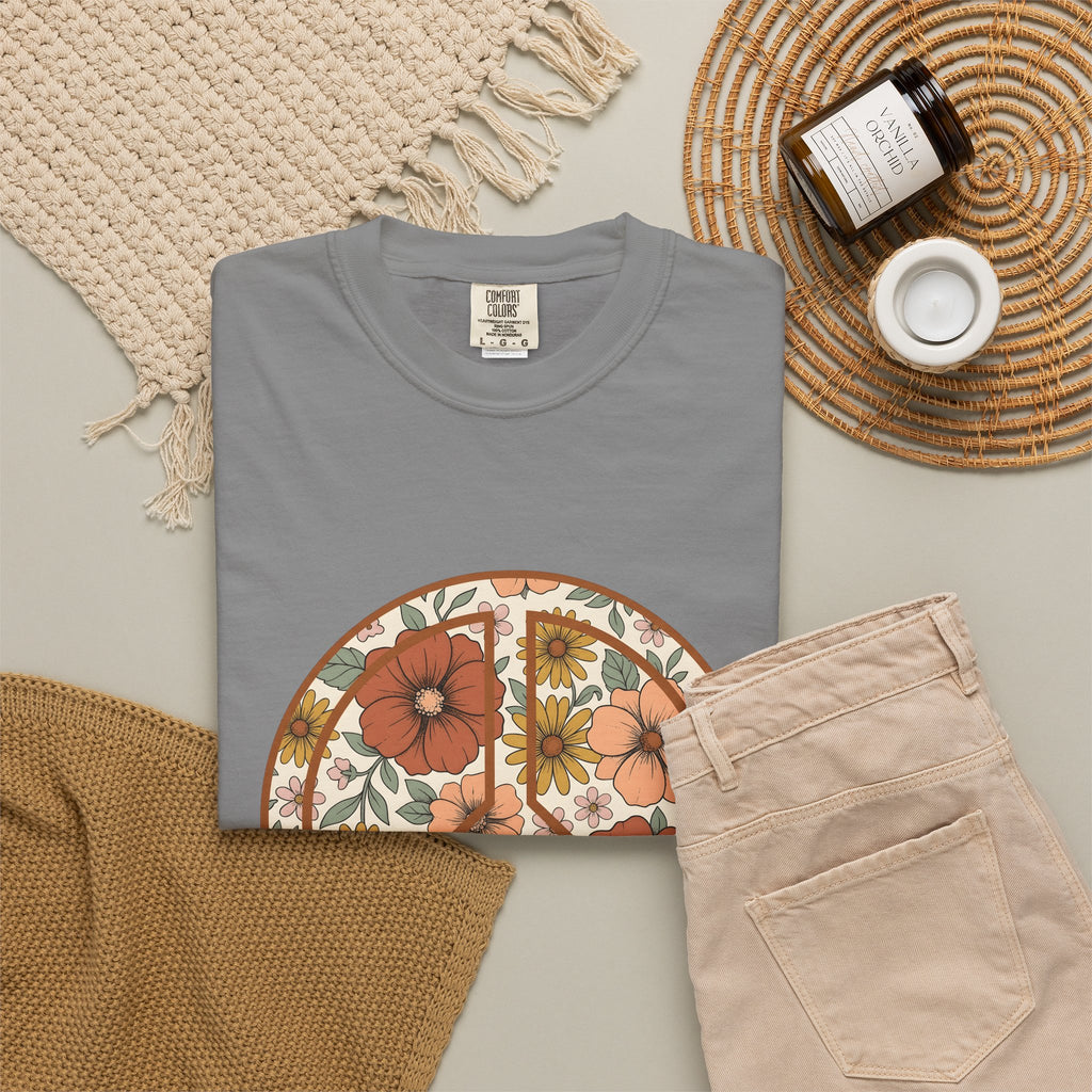 Peace Hand Flower T-Shirt Boho Chic Psychedelic Gift Women Folk T-Shirt Peace Sign T-Shirt Hippie Fan Bohemian T-Shirt Trippy Graphic Classic