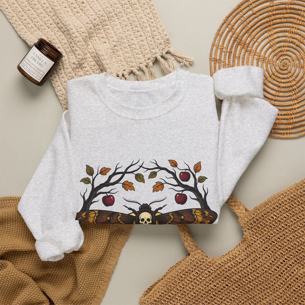 Moth Skull Sweatshirt Halloween Horror Gift Women Retro Sweatshirt Insect Sweatshirt Horror Fan Creepy Sweatshirt Macabre Graphic Sketch
