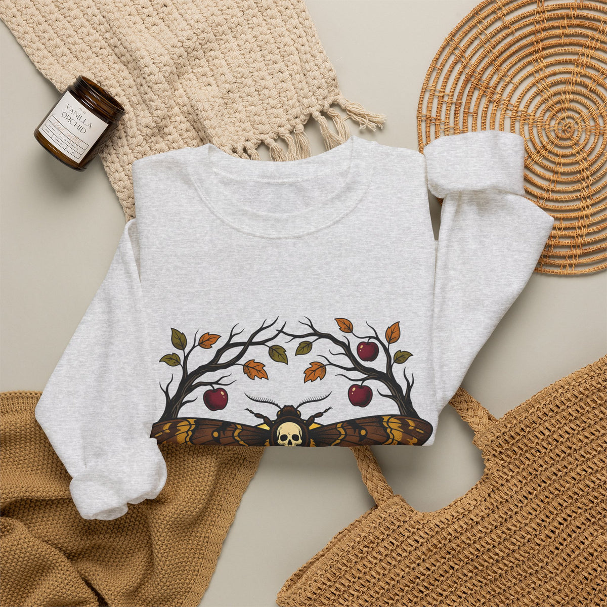 Moth Skull Sweatshirt Halloween Horror Gift Women Retro Sweatshirt Insect Sweatshirt Horror Fan Creepy Sweatshirt Macabre Graphic Sketch