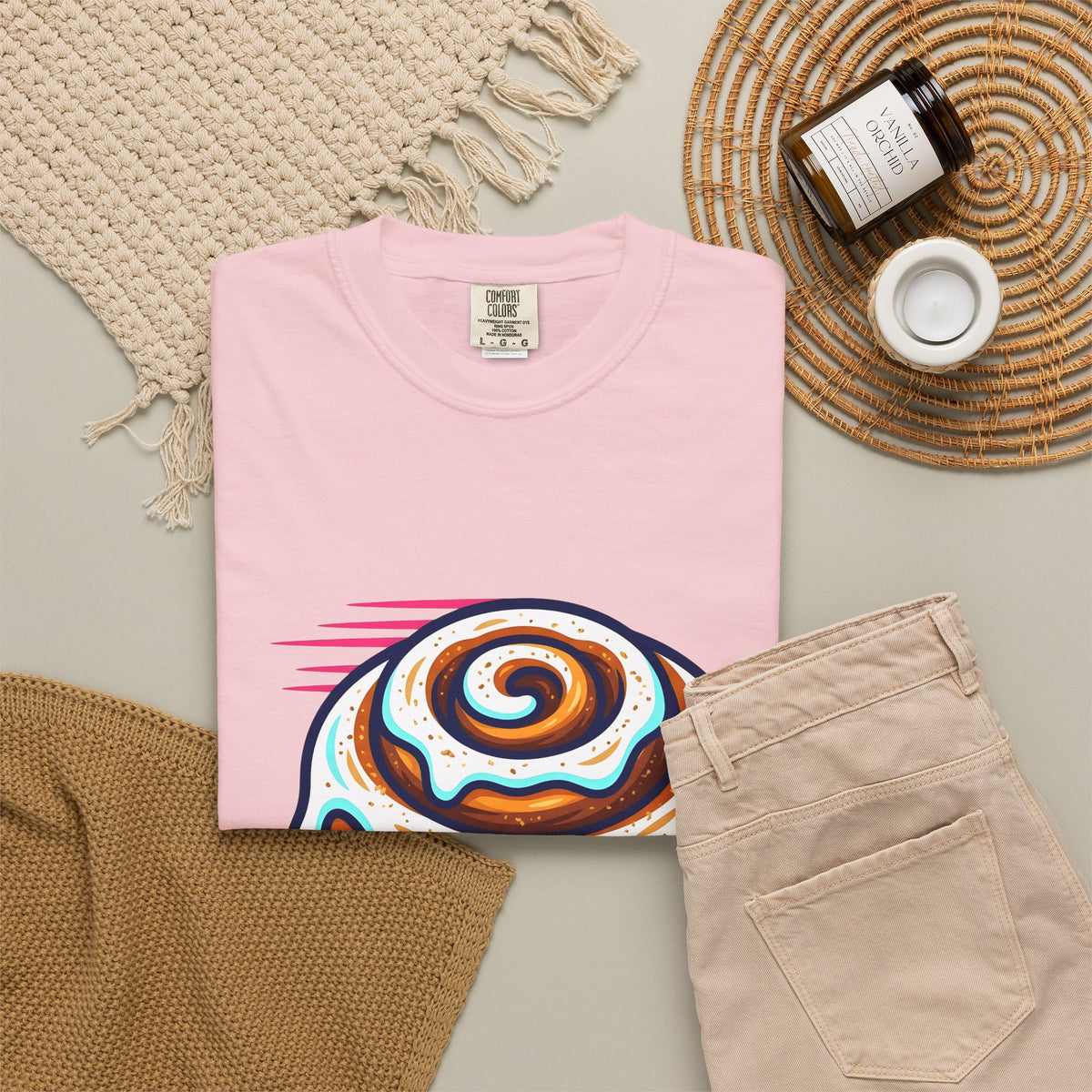 Cinnamon Pastry T-Shirt Desserts Bakery Gift Women Line Art T-Shirt Danish T-Shirt Dessert Fan Illustration T-Shirt Bakery Design Classic Topping