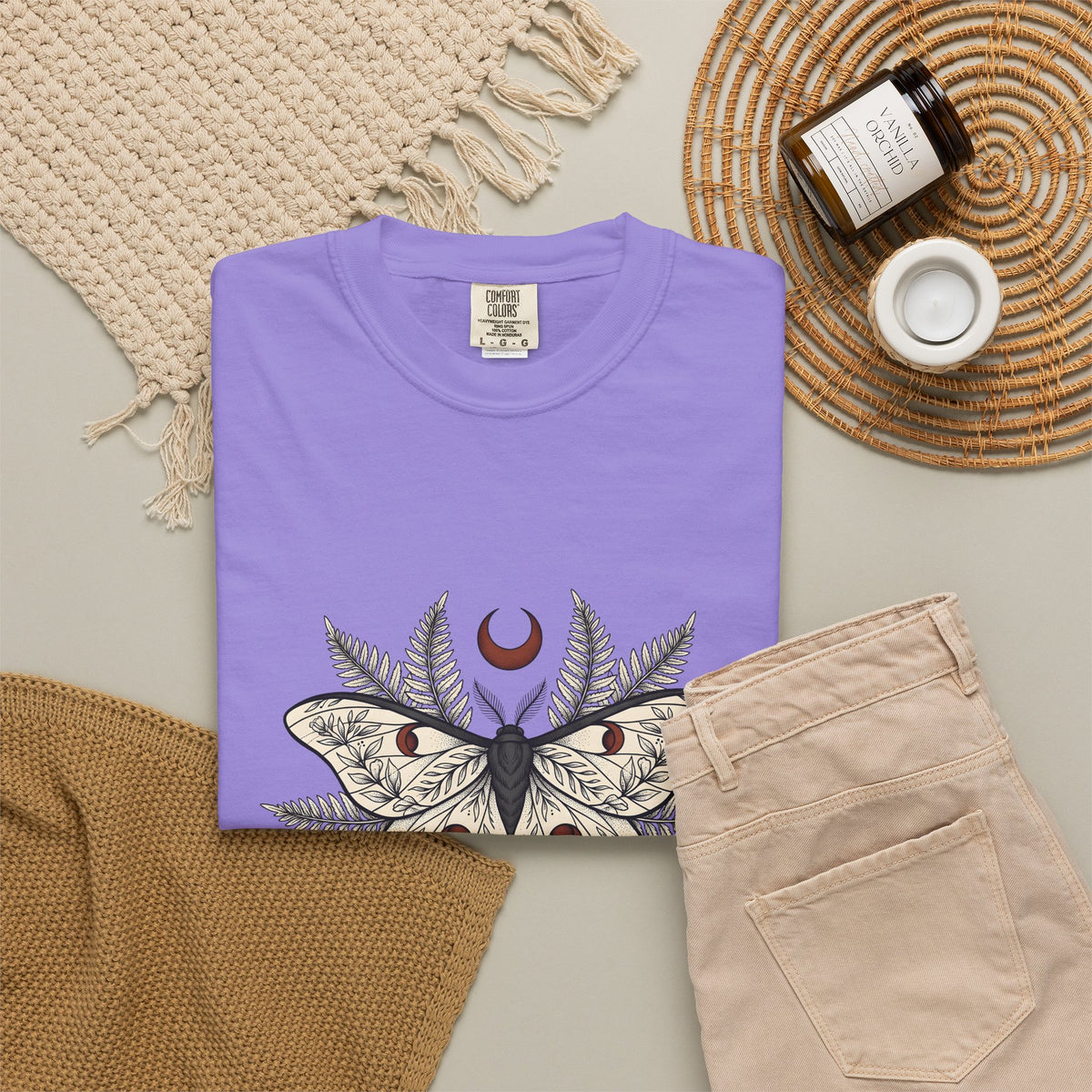 Luna Moth T-Shirt Boho Chic Nature Gift Women Botanical T-Shirt Actias Luna T-Shirt Hippie Fan Botanical Illustration T-Shirt Environmental Graphic