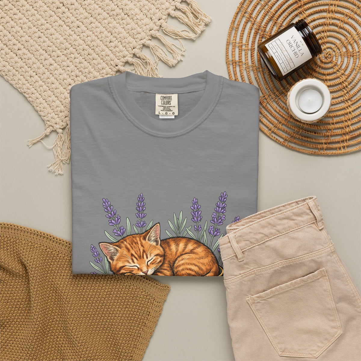Kitten Cup T-Shirt Cat Garden Gift Women Line Art T-Shirt Cat T-Shirt T-Shirt Cat Fan Feline Graphic T-Shirt Floral Design Hand Painted Flower T-Shirt