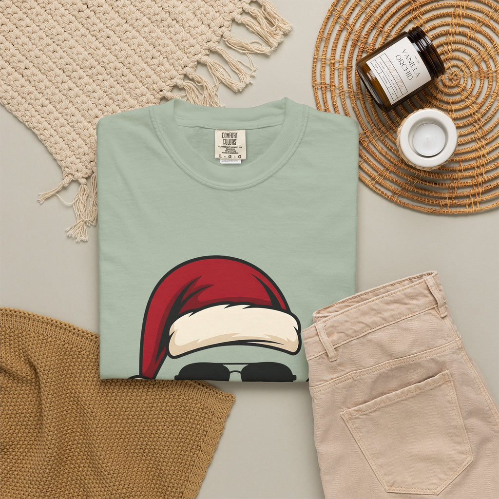 Santa Hat Sunglasses Christmas Humor Gift Cartoon Cool Shades Xmas Fan Funny Retro Smoking T-Shirt