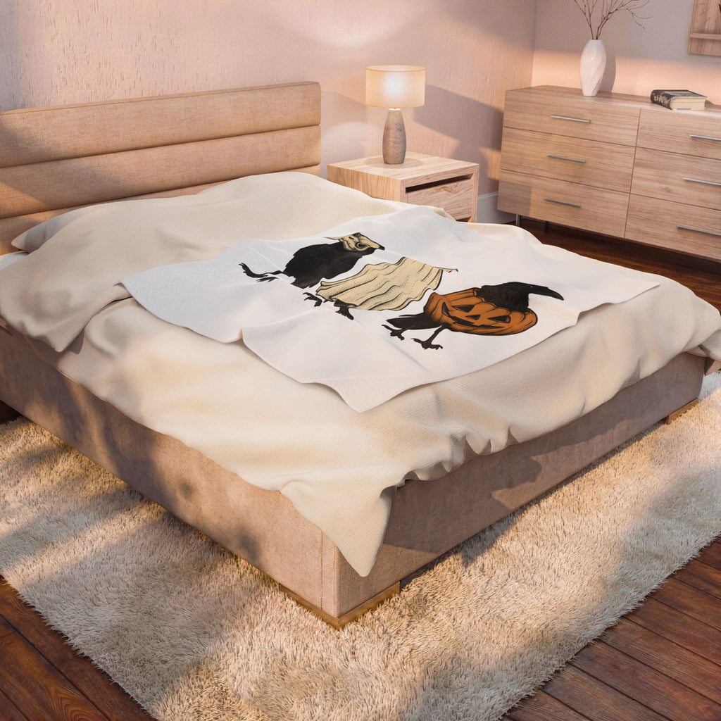 Raven Outfit Blanket Halloween Horror Gift Women Retro Blanket Crow Outfit Blanket Horror Fan Creepy Graphic Blanket Sketch Jack-O-Lantern Blanket