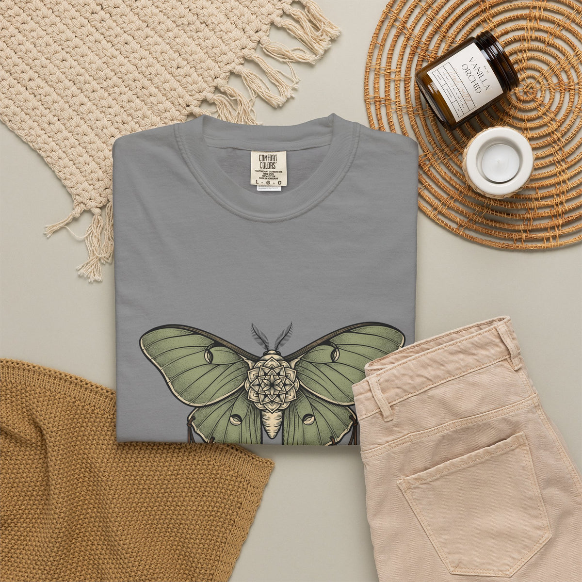 Luna Moth T-Shirt Boho Chic Nature Gift Women Tattoo T-Shirt Actias Luna T-Shirt Hippie Fan Tribal T-Shirt Environmental Graphic Vintage Crystals