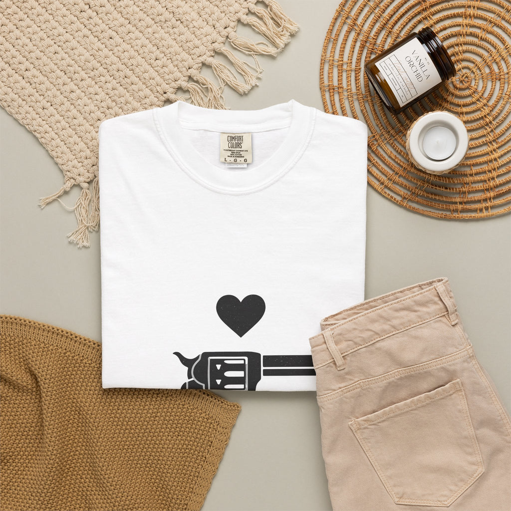Revolver Graphic T-Shirt Cowgirl Country Gift Women Western T-Shirt Gun T-Shirt Cowboy Fan Rustic Design Country Illustration Graphic Vintage