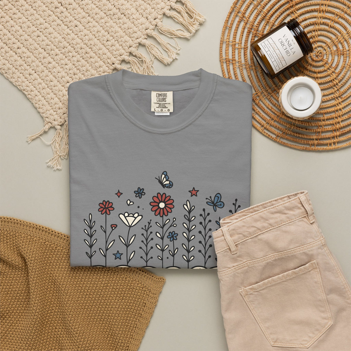 Floral Home Graphic T-Shirt America Patriotic Gift Women Boho T-Shirt Home Decor T-Shirt American Fan Bohemian T-Shirt Star Graphic Retro Butterfly