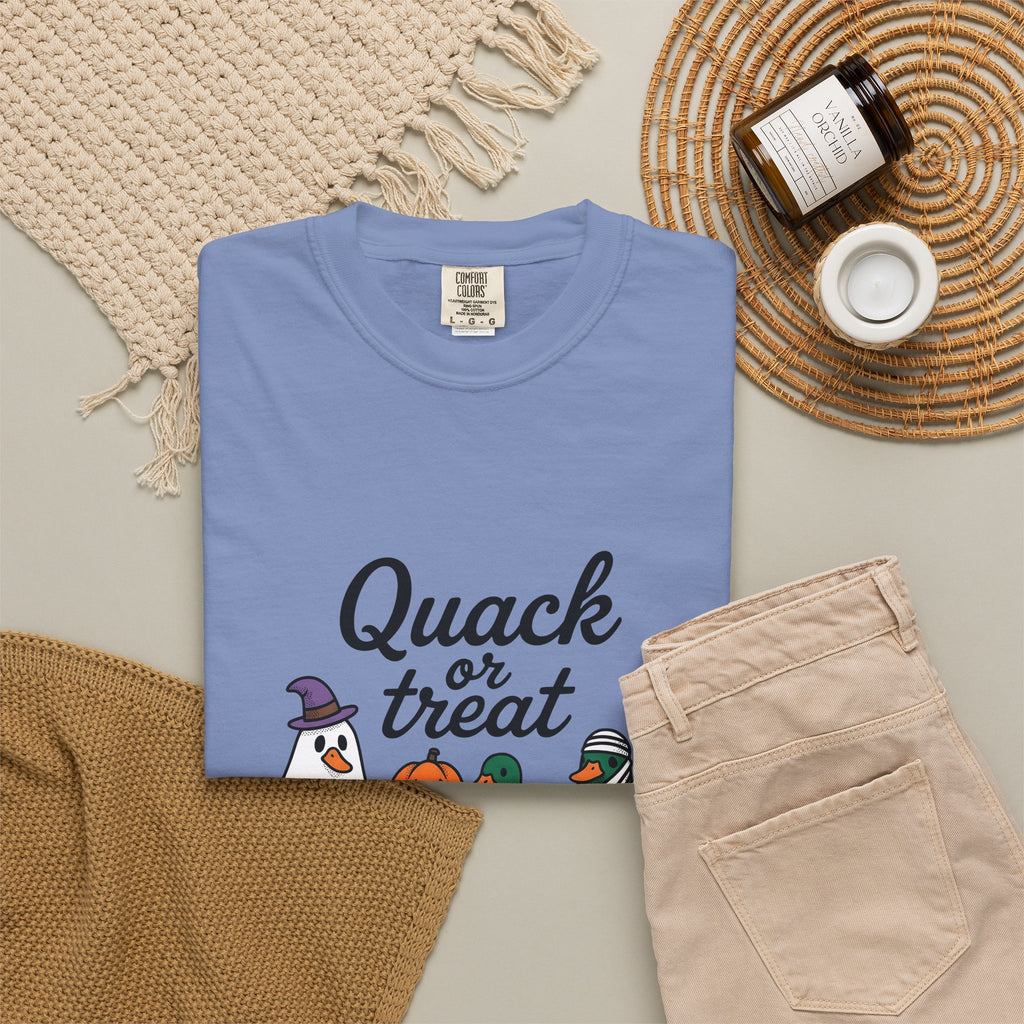 Duck Attire T-Shirt Halloween Pets Gift Women Animated T-Shirt Duckling T-Shirt Spooky Fan Cartoon T-Shirt Animal Graphic Hand Drawn Jack O Lantern
