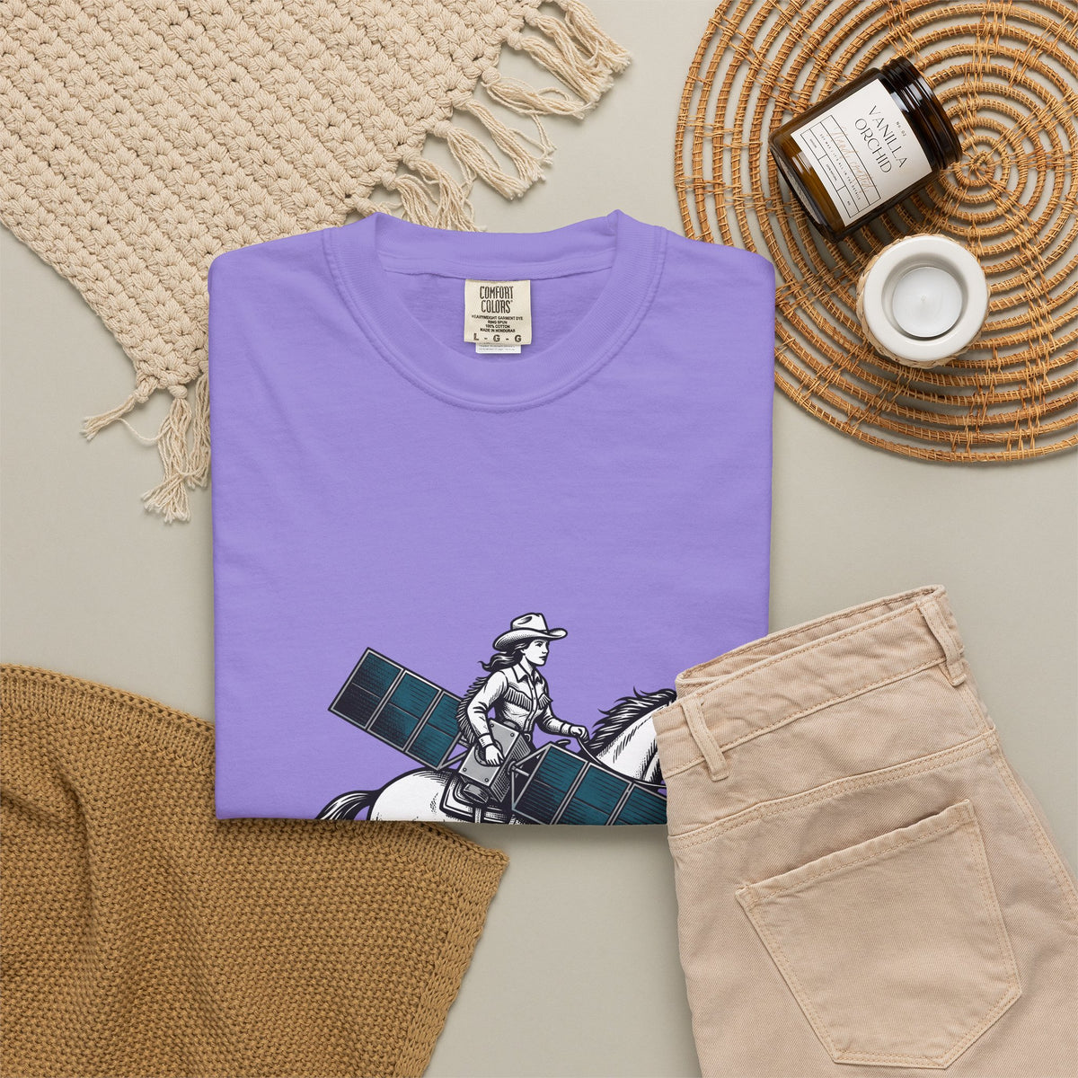Cowgirl Riding Horse T-Shirt Cowgirl Western Gift Women Vintage T-Shirt Horseback Rider T-Shirt Cowgirl Fan Retro T-Shirt Rodeo Graphic Hand Drawn