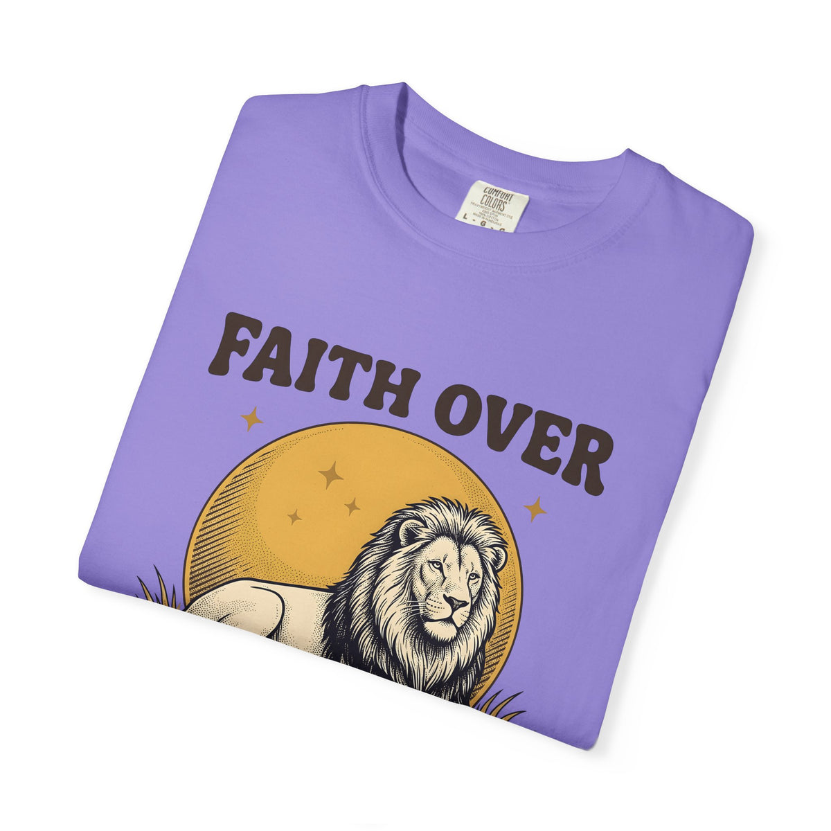 Lion Art T-Shirt Animal Uplift Gift Women Heritage T-Shirt Lion T-Shirt Wildlife Fan Vintage T-Shirt Inspirational Graphic Retro-Inspired Sunlight