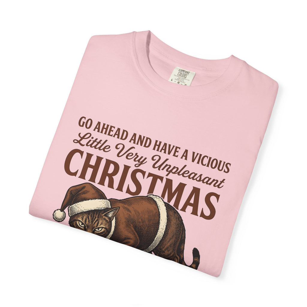 Santa Cat Cat Christmas Gift Vintage Christmas Cat Cat Fan Retro Holiday Hand Drawn T-Shirt