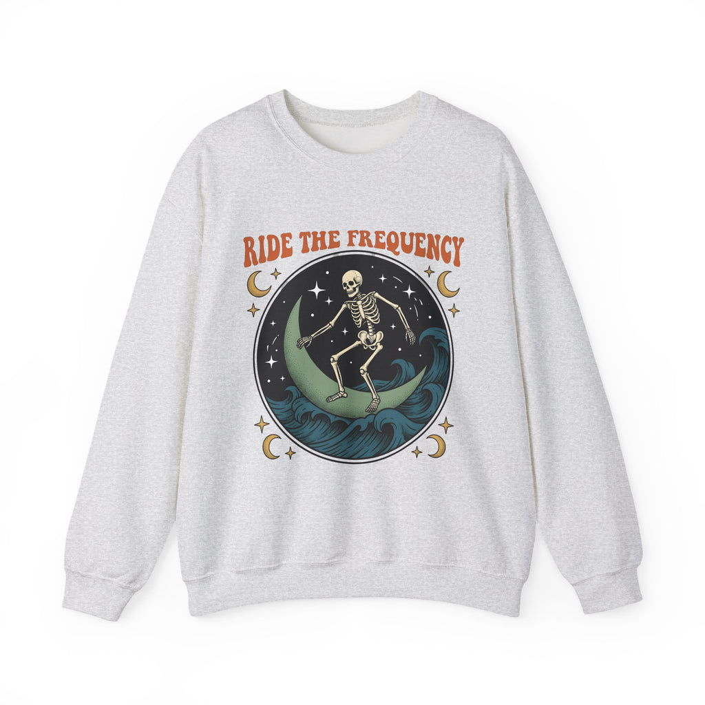 Skeleton Wave Riding Surfing Universe Gift Nostalgic Surfing Surfer Surf Enthusiast Retro Galaxy Classic Sweatshirt