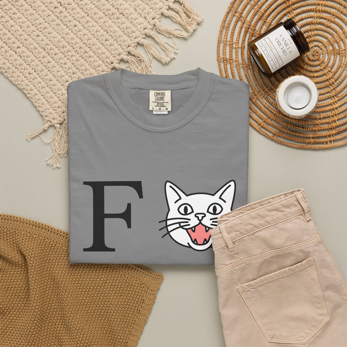 Cat Face Graphic T-Shirt Cat Humor Gift Women Minimalist T-Shirt Kitty T-Shirt Feline Fan Simple T-Shirt Funny Graphic Modern Bold Letters T-Shirt