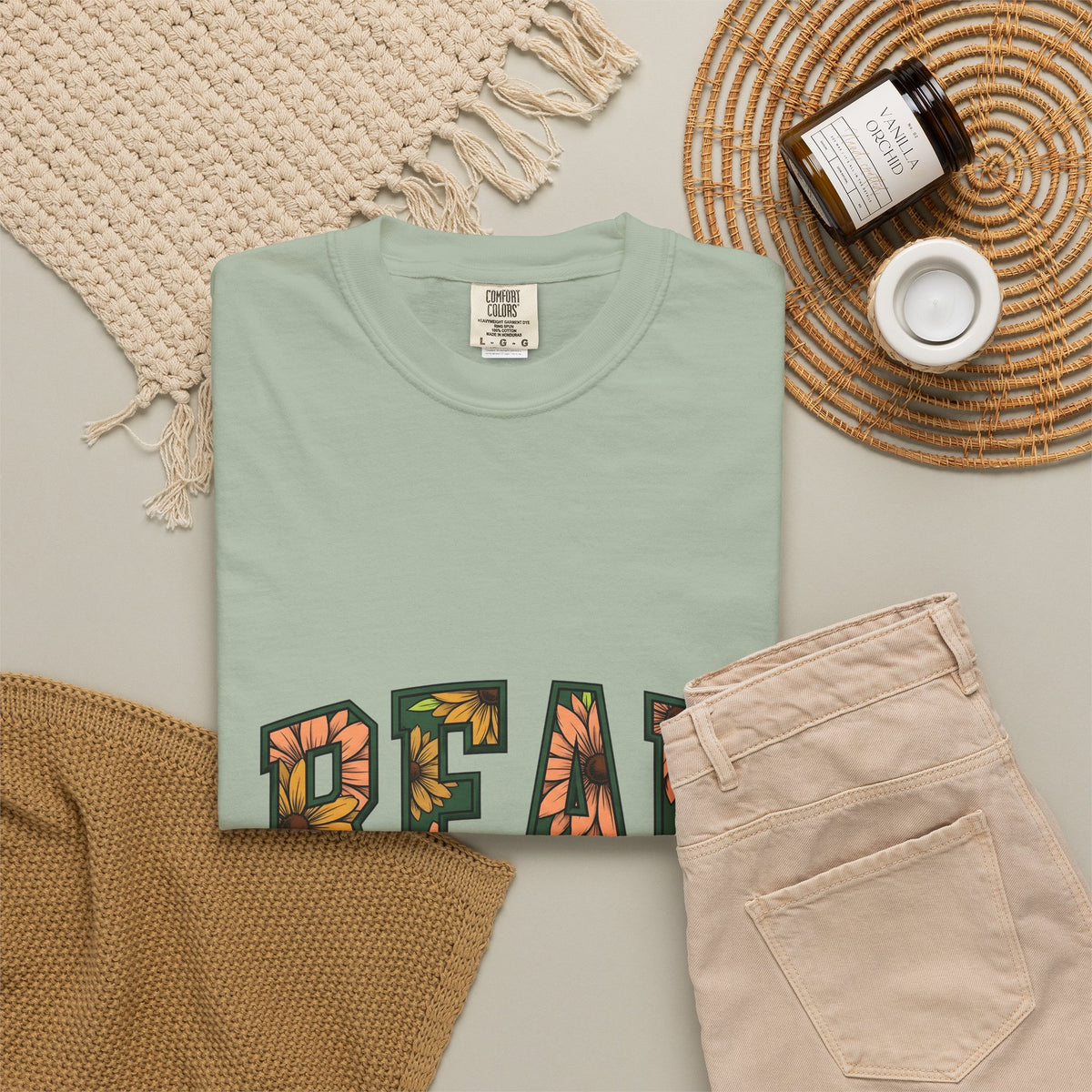 Flower Script T-Shirt Teacher Texts Gift Women Thick T-Shirt Typography T-Shirt Educator Enthusiast Calligraphy T-Shirt Message Graphic Old School