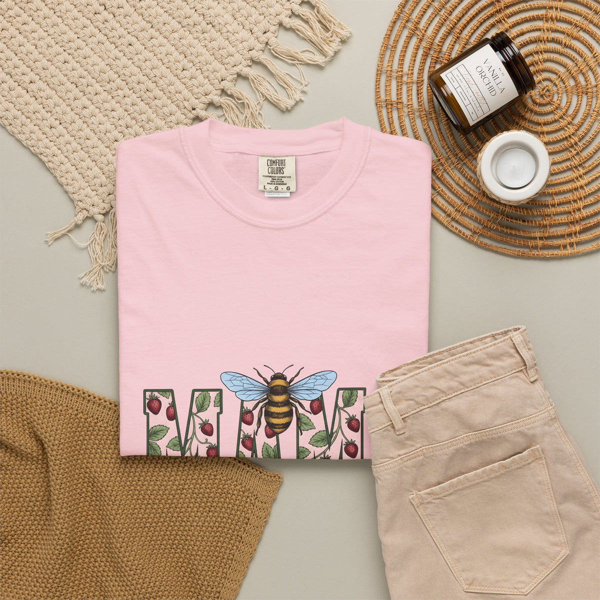 Honeybee Strawberry Art T-Shirt Moms Outdoors Gift Women Floral T-Shirt Bee T-Shirt Mom Fan Botanical T-Shirt Adventure Graphic Retro Foliage