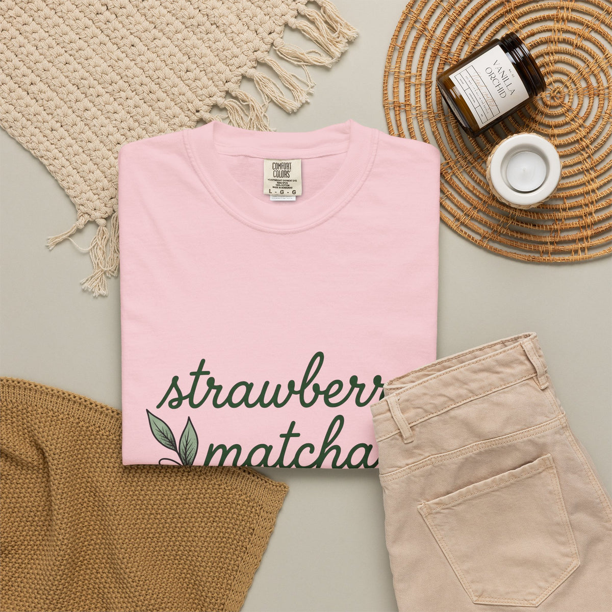 Strawberry Design T-Shirt Coffee/Desserts/Drinks Food Gift Women Floral T-Shirt Berry T-Shirt Dessert Fan Botanical T-Shirt Cuisine Graphic Retro