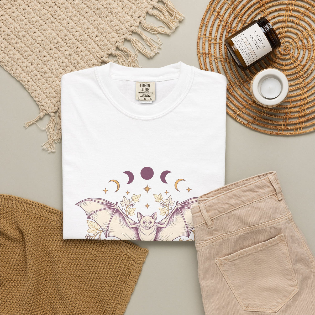 Bat Drawing T-Shirt Cottagecore Dark Gift Women Hippie T-Shirt Bat T-Shirt Cottage Fan Bohemian T-Shirt Gothic Graphic Antique Plant T-Shirt