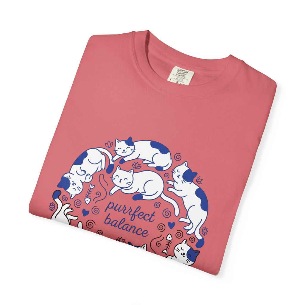 Sleeping Cats T-Shirt Cat Animals Gift Women Doodle T-Shirt Kitten T-Shirt Cat Fan Feline T-Shirt Cartoon Graphic Wildlife Illustration Minimalist
