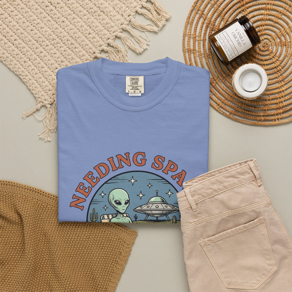 Alien Graphic T-Shirt Alien Humor Gift Women Vintage T-Shirt Ufo T-Shirt Extraterrestrial Fan Alienware T-Shirt Comedy Graphic Retro Spaceship