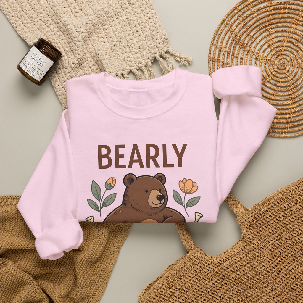 Bear Golf Sweatshirt Golf Wildlife Gift Women Comic Sweatshirt Teddy Sweatshirt Golfer Fan Cartoon Sweatshirt Animal Graphic Retro Floral Sweatshirt
