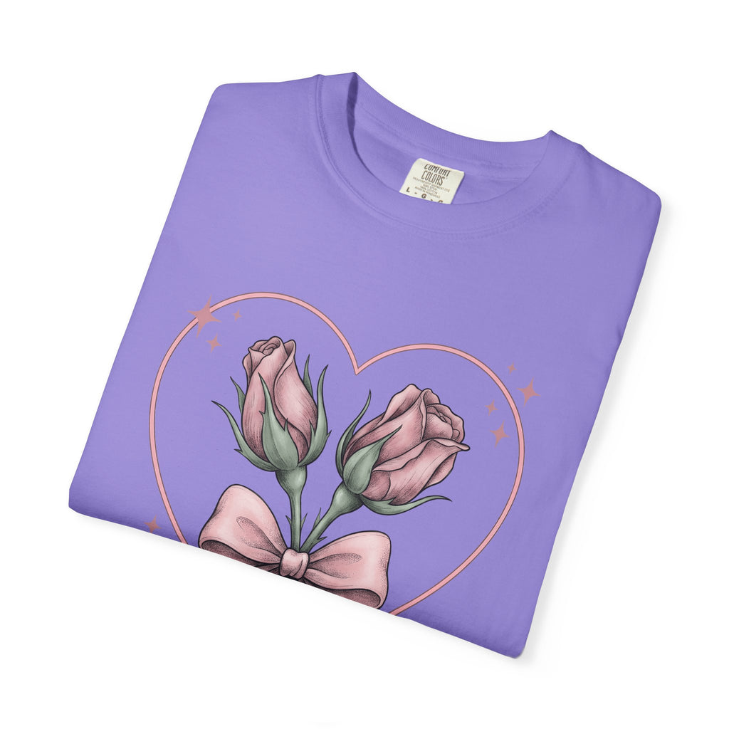 Flower Bouquet T-Shirt Floral Love Gift Women Watercolor T-Shirt Floral Arrangement T-Shirt Flower Fan Watercolour T-Shirt Romance Graphic Retro