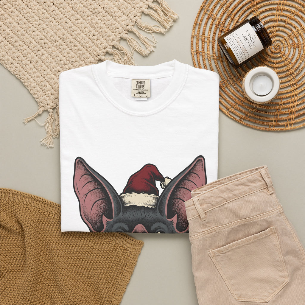 Bat Christmas Hat T-Shirt Christmas Alternative Gift Women Traditional T-Shirt Santa Hat T-Shirt Xmas Fan Vintage T-Shirt Gothic Graphic Retro