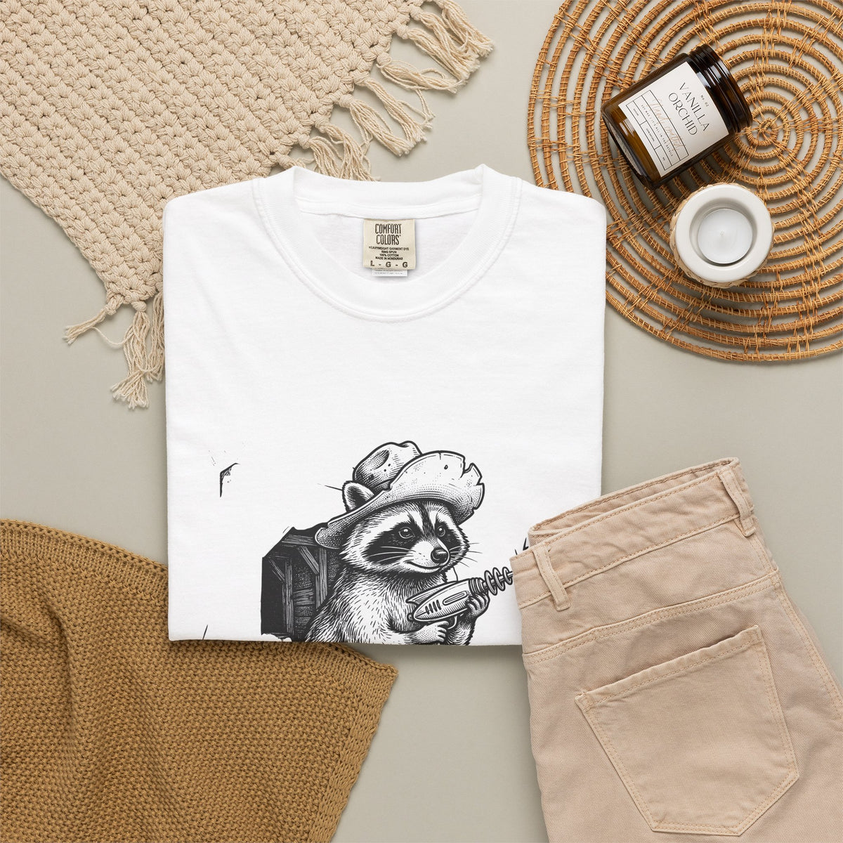 Raccoon Outlaw T-Shirt Raccoon Rodeo Gift Women Cartoon T-Shirt Bandit T-Shirt Raccoon Fan Trash Panda T-Shirt Cowboy Graphic Hand Drawn Ray Gun