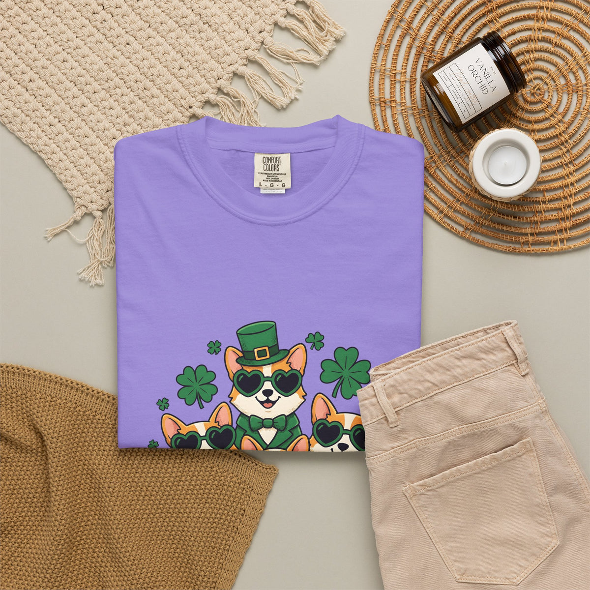Corgi Puppies T-Shirt St Patrick's Day Pet Owner Gift Women Comic T-Shirt Puppy T-Shirt Shamrock Fan Cartoon T-Shirt Dog Mom Graphic Chibi Clover