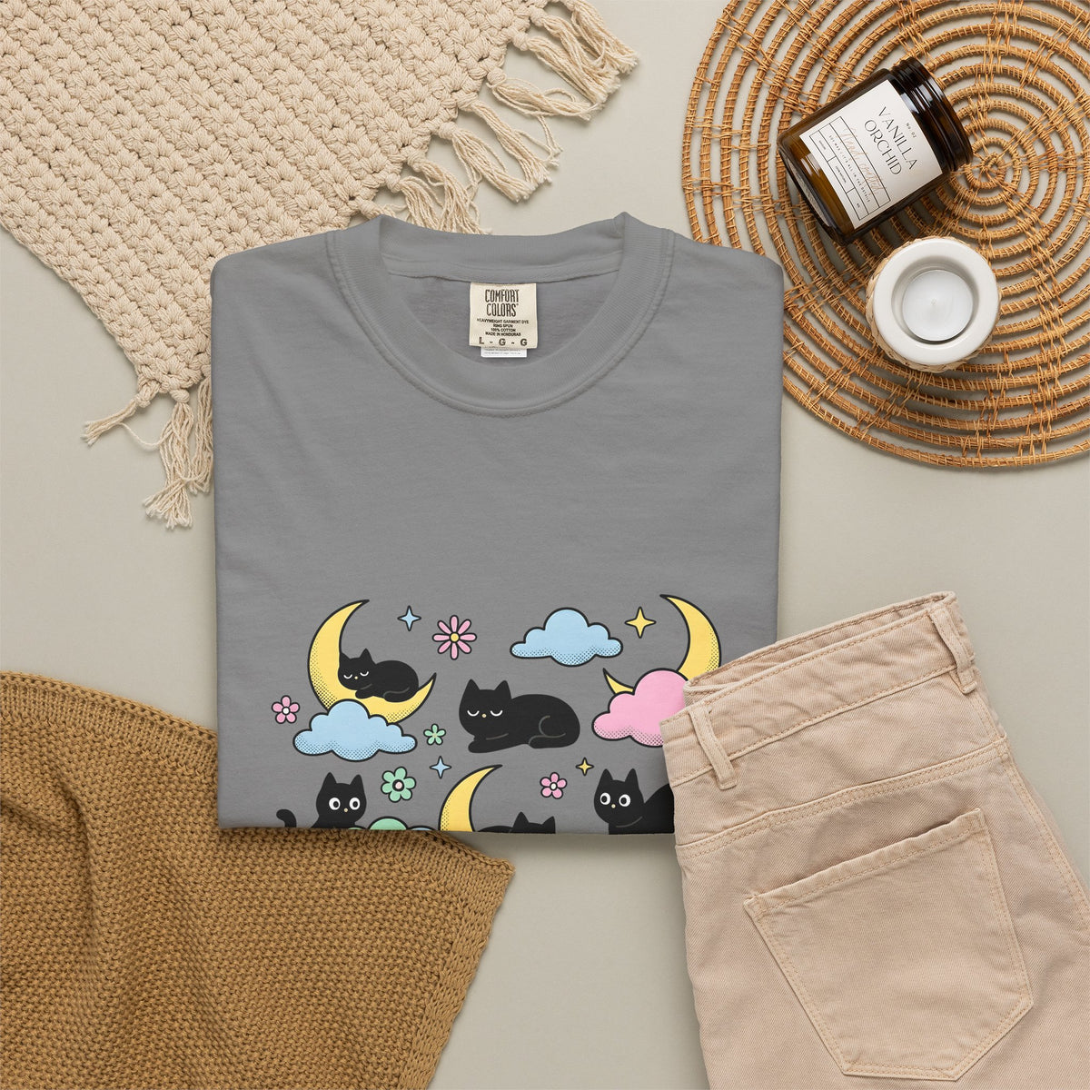 Black Cats T-Shirt Cat Celestial Gift Women Kawaii T-Shirt Kitties T-Shirt Cat Fan Astrology Graphic T-Shirt Pastel Crescent Moon T-Shirt