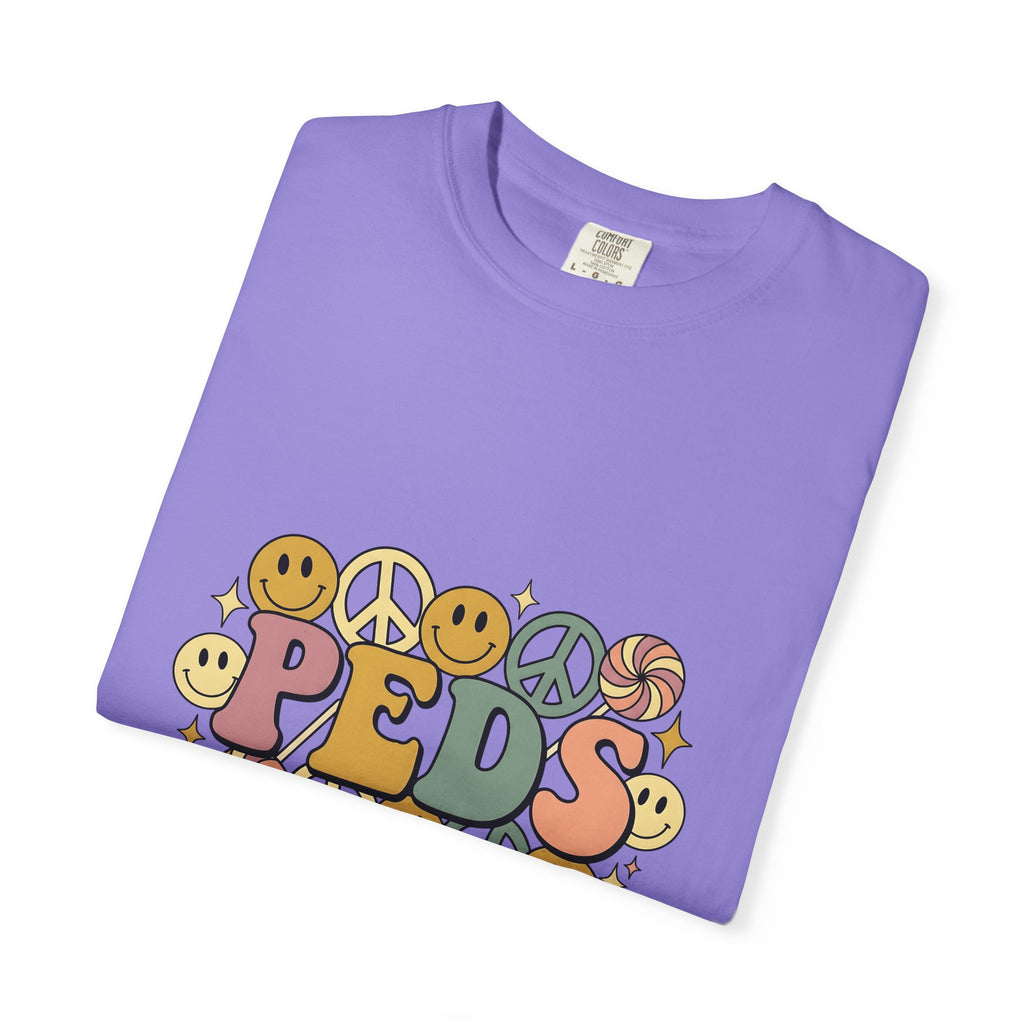 Happy Face Peace Symbol T-Shirt Nurses Kids Gift Women Cartoon T-Shirt Smiley T-Shirt Nurse Enthusiast Comic T-Shirt Youth Graphic Vintage Candy