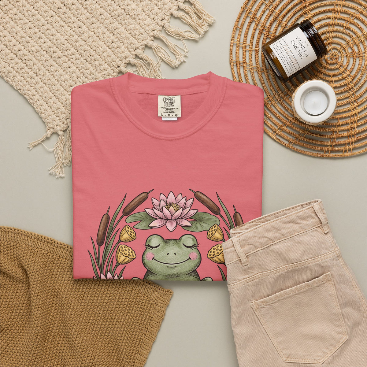 Frog Lotus Blossom T-Shirt Boho Chic Environment Gift Women Line Art T-Shirt Toad T-Shirt Bohemian Fan Minimalist T-Shirt Eco Graphic Distressed