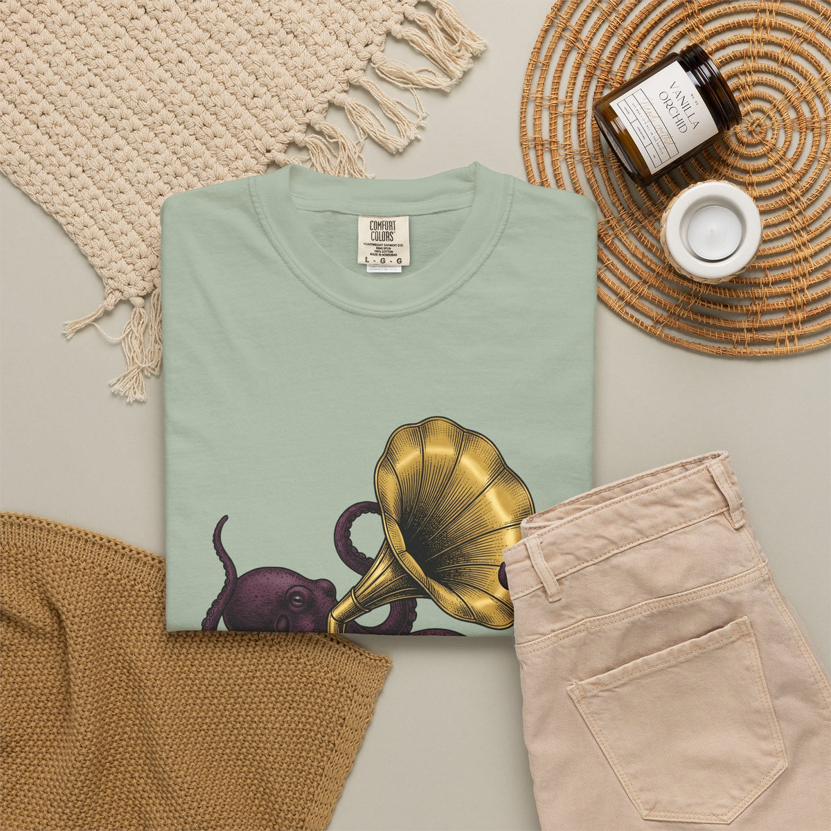 Octopus Phonograph T-Shirt Animal Sound Gift Women Classic T-Shirt Gramophone T-Shirt Pet Fan Retro T-Shirt Audio Graphic Doodle Music Player