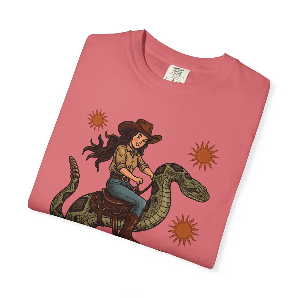 Cowgirl Serpent T-Shirt Cowgirl Wildlife Gift Women Cowboy T-Shirt Snake T-Shirt Rodeo Fan Western T-Shirt Animal Graphic Retro Sunshine T-Shirt