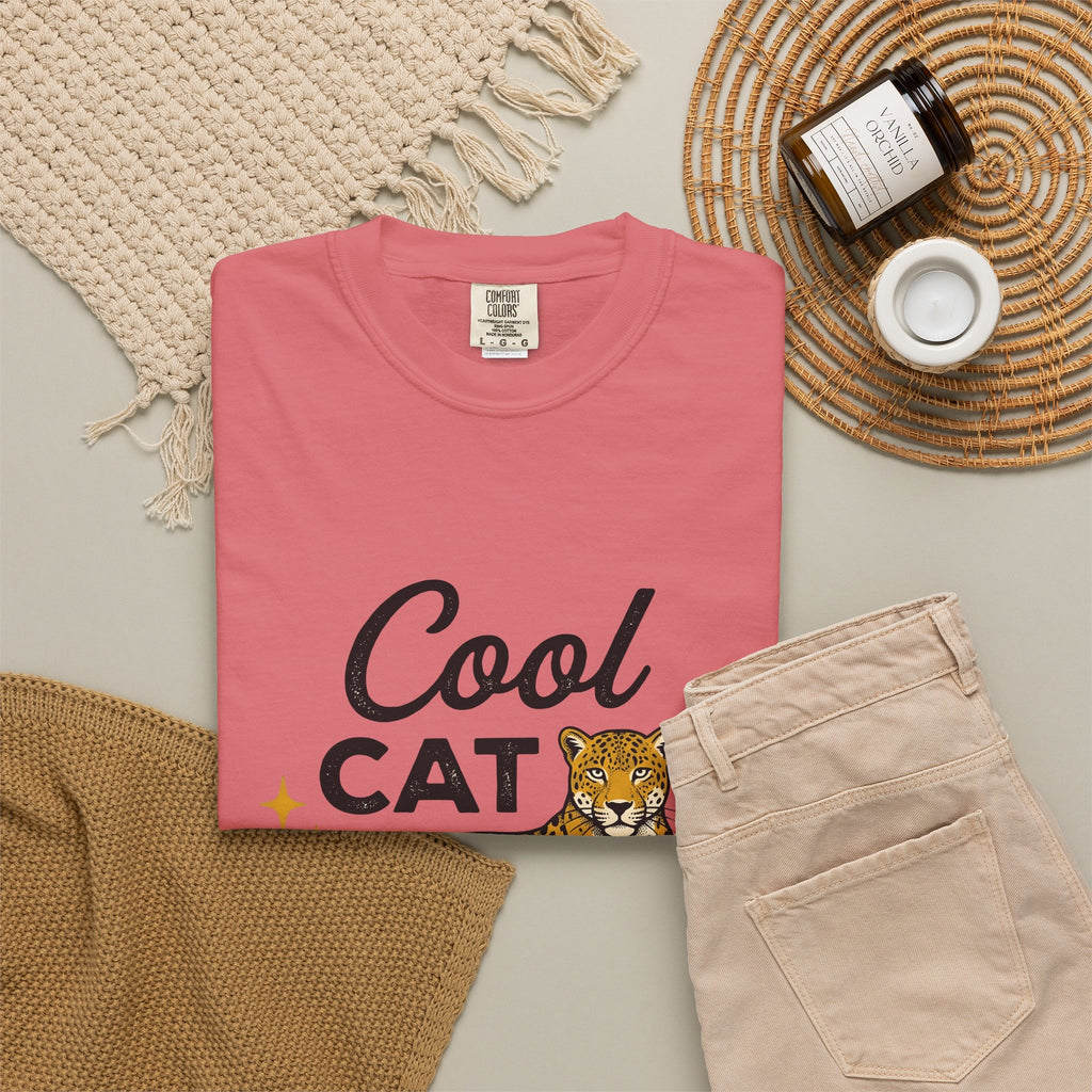 Spotted Cat T-Shirt Cat Fauna Gift Women Antique T-Shirt Tabby Cat T-Shirt Cat Fan Feline T-Shirt Wildlife Graphic Throwback Twinkles T-Shirt