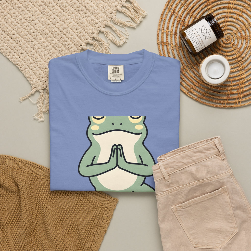 Yoga Frog T-Shirt Yoga Nature Gift Women Sketch T-Shirt Toad T-Shirt Yoga Enthusiast Drawing Illustration Wildlife Graphic Clean Standing Pose