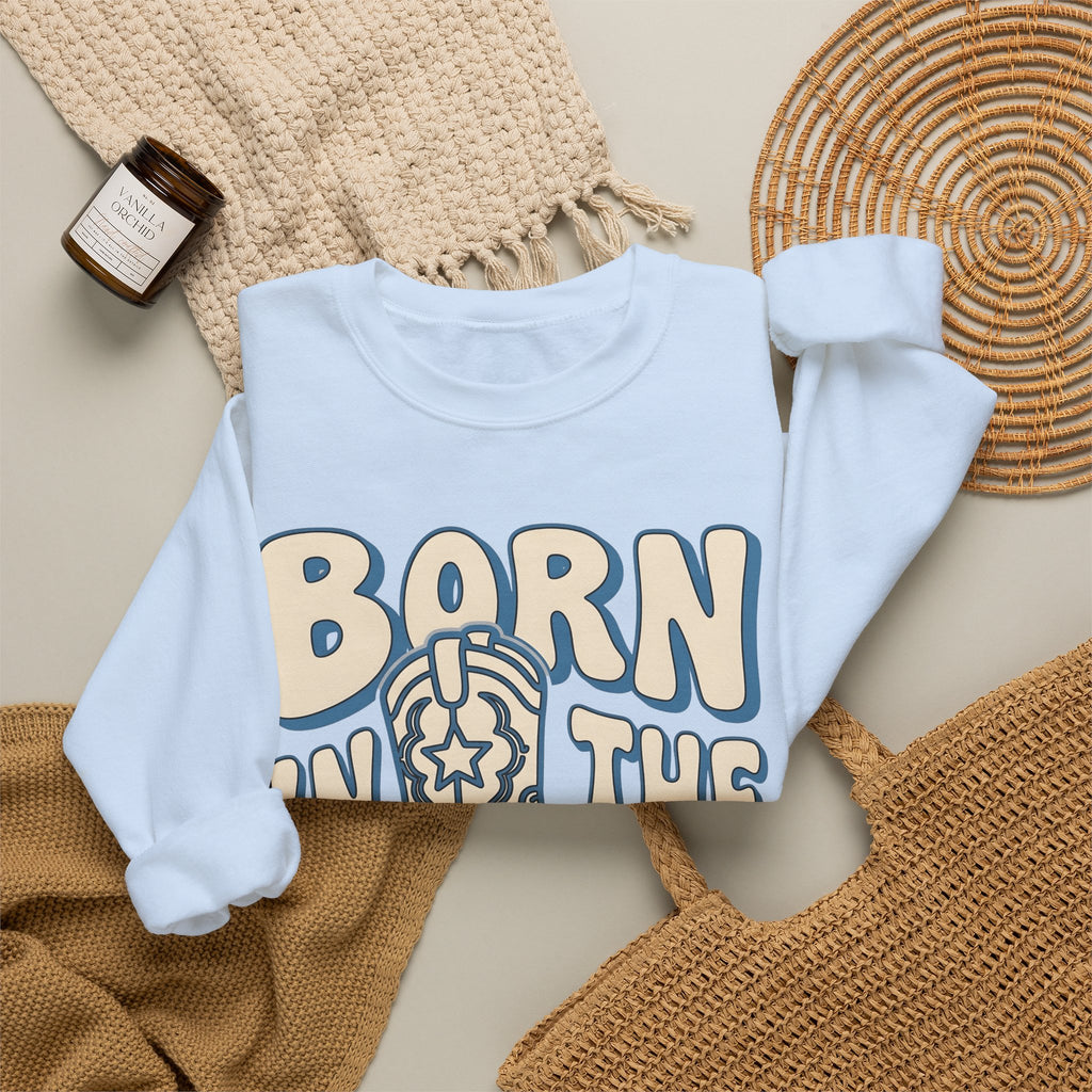 Ranch Boot Sweatshirt America 4Th Of July Livestock Gift Women Hand Drawn Sweatshirt Cowboy Boot Sweatshirt Patriot Fan Cow Illustration Sweatshirt Striking