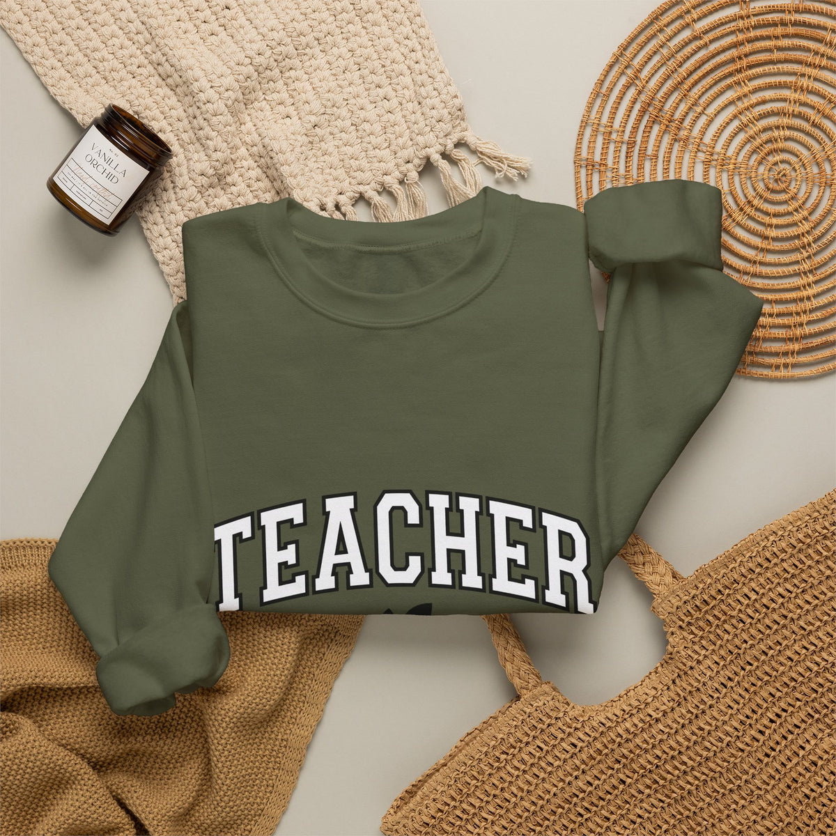 Apple Icon Sweatshirt Moms School Gift Women Thick Sweatshirt Fruit Sweatshirt Mother Enthusiast Bold Sweatshirt Education Graphic Modern Varsity Lettering