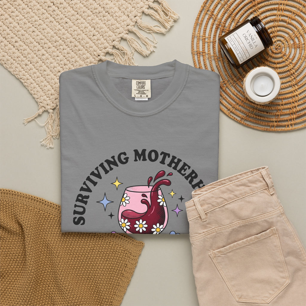 Wine Chalice T-Shirt Mom Drink Gift Women Toon T-Shirt Goblet T-Shirt Mother Fan Wineglass T-Shirt Drinking Graphic Nostalgic Flower Bouquet T-Shirt
