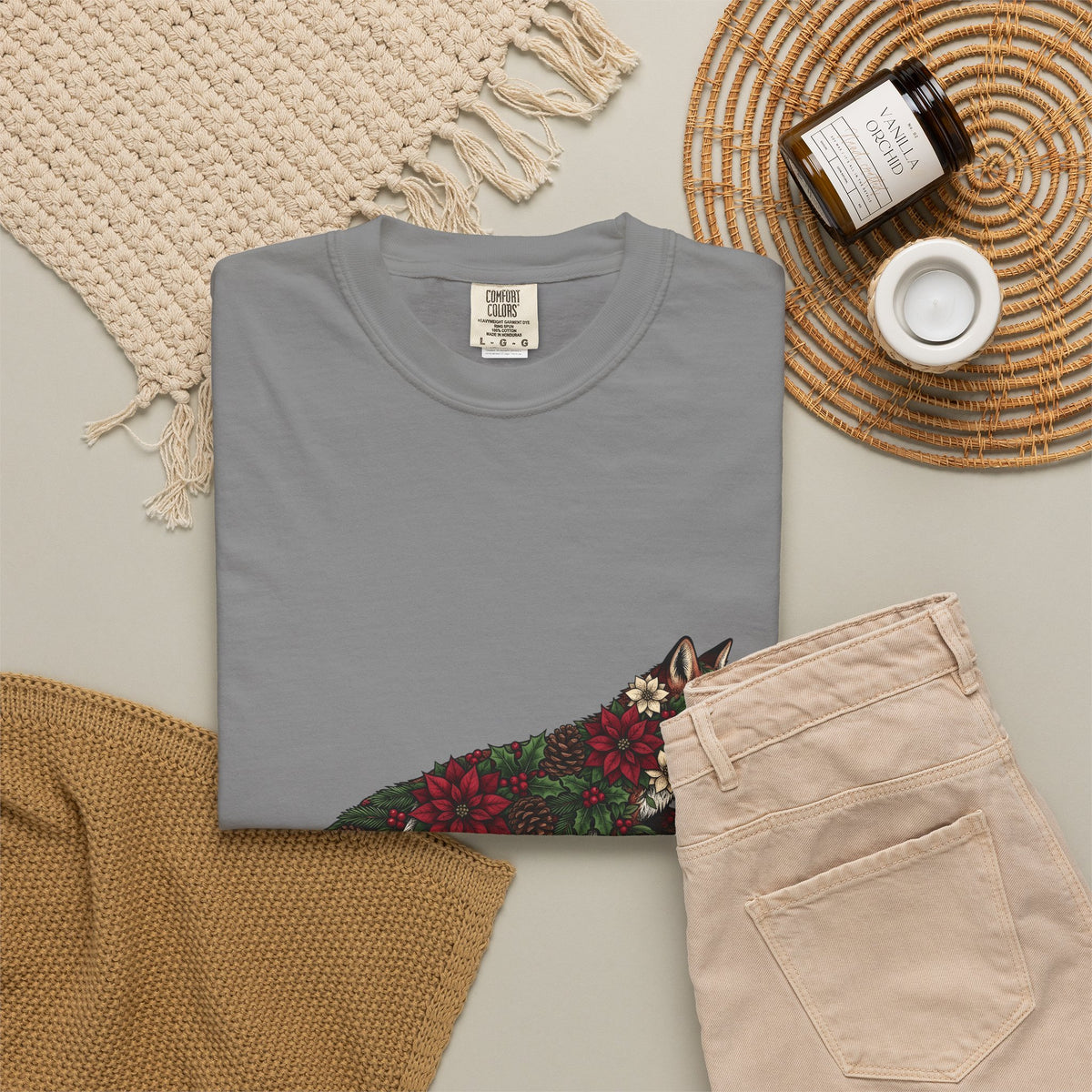 Fox Flower Holiday Winter Gift Floral Flower Christmas Fan Floral Snowflake Retro Pine Cone T-Shirt