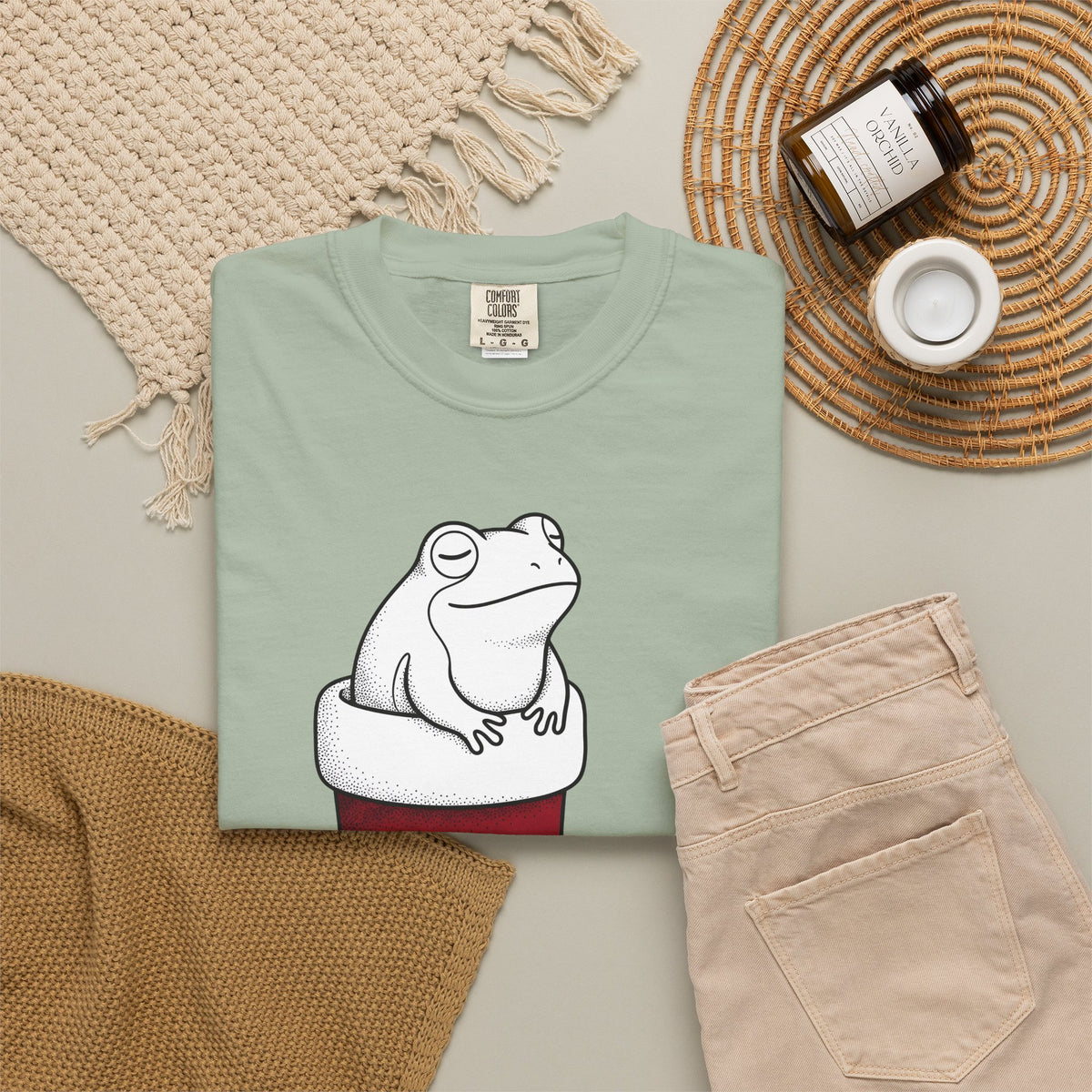 Frog Holiday Sock T-Shirt Christmas Pet Gift Women Modern T-Shirt Toad T-Shirt Xmas Fan Holiday T-Shirt Animal Graphic Doodle Xmas Stocking T-Shirt