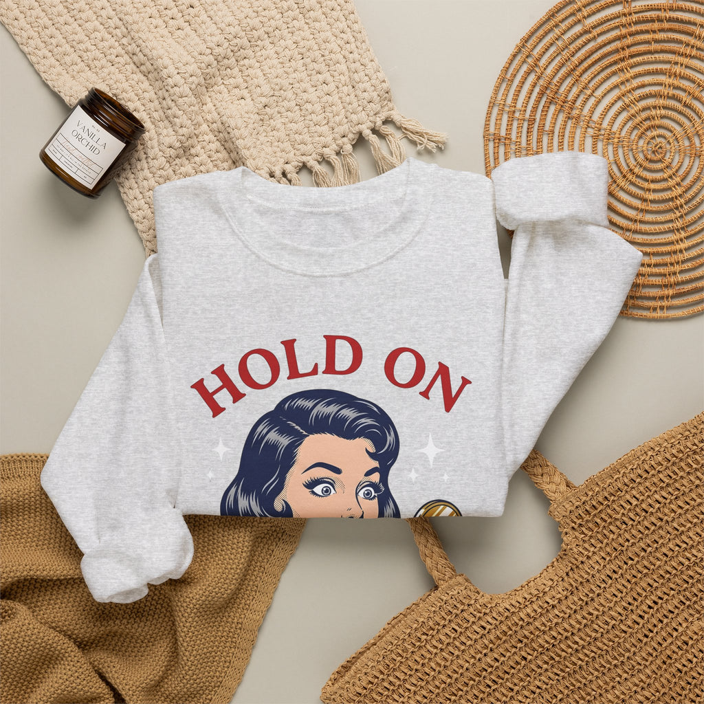 Vintage Woman Mirror Funny Humor Gift Retro Antique Lady Comedy Fan Vintage Pop Sweatshirt